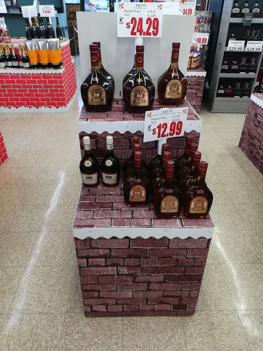 Liquor Store «Thrifty Discount Liquor & Wines #5», reviews and photos, 3101 W Bert Kouns Industrial Loop, Shreveport, LA 71118, USA