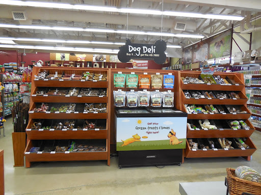 Pet Supply Store «Pet Food Express», reviews and photos, 18419 Ventura Blvd, Tarzana, CA 91356, USA