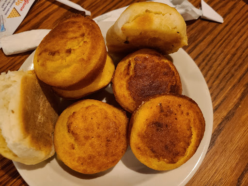 American Restaurant «Cracker Barrel Old Country Store», reviews and photos, 2140 Mana Ct, Rock Hill, SC 29730, USA