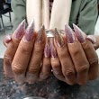 Shark nails salon