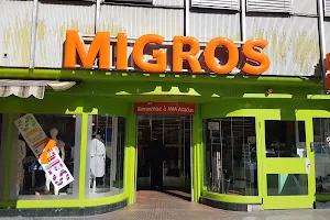 Supermarché Migros - Carouge - Acacias image