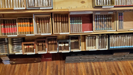 Tobacco Shop «Tobacco Grove», reviews and photos, 8069 Wedgewood Ln N, Maple Grove, MN 55369, USA