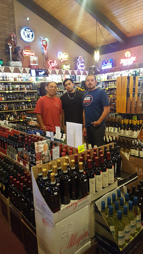 Liquor Store «La Bodega Wines & Spirit», reviews and photos, 3512 Central Ave, Riverside, CA 92506, USA