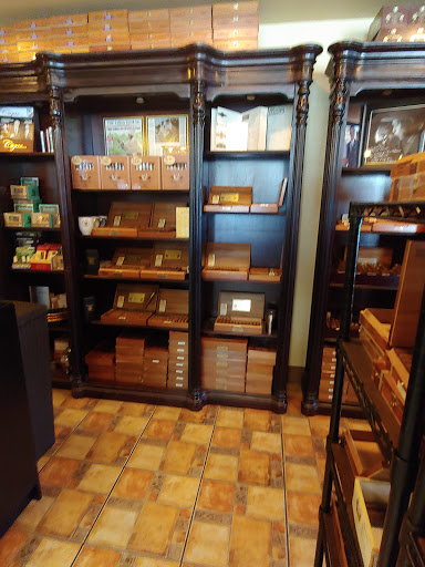 Cigar Shop «Marcus Daniel Cigar Merchant», reviews and photos, 609 8th St S, Naples, FL 34102, USA