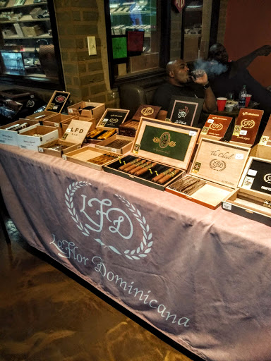 Tobacco Shop «Paradise Island Smoke Shop», reviews and photos, 3316 Snapfinger Rd, Lithonia, GA 30038, USA