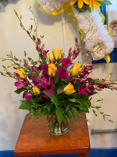 Florist «Country Cottage», reviews and photos, 795 Rappahannock Dr, White Stone, VA 22578, USA