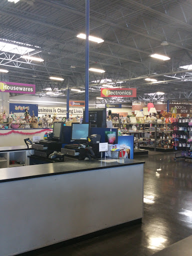 Thrift Store «Discover Goodwill Pueblo Retail Center», reviews and photos