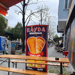 Photo n°10 de l'avis de Riccardo.g fait le 01/07/2023 à 18:55 sur le  Ilayda à Berlin