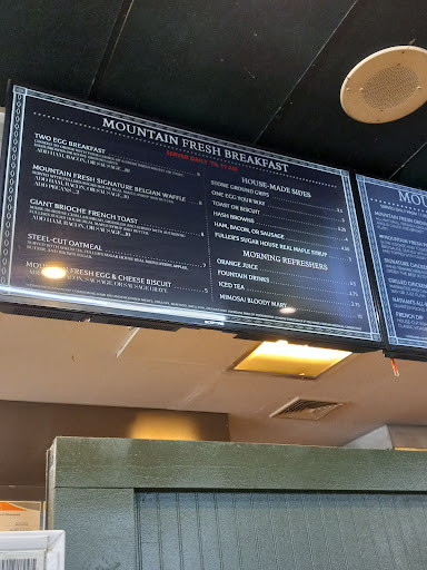 Hamburger Restaurant «Mountain Fresh Grocery Inc», reviews and photos, 521 Main St, Highlands, NC 28741, USA