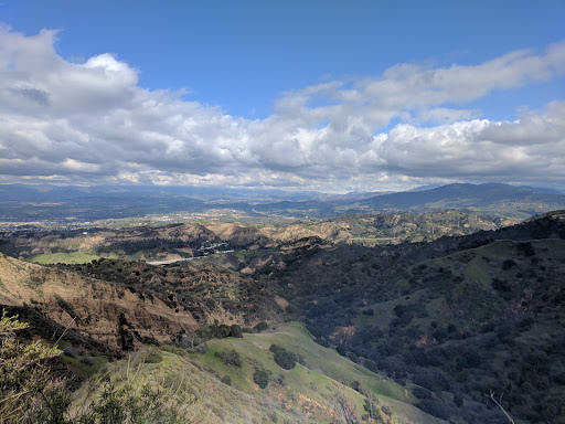 Club «Paseo Club», reviews and photos, 27650 Dickason Dr, Valencia, CA 91355, USA