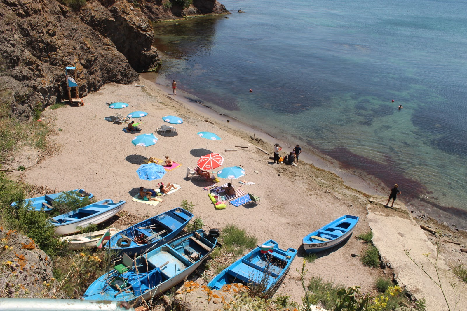 Foto von Rezovo beach mit beiger sand Oberfläche