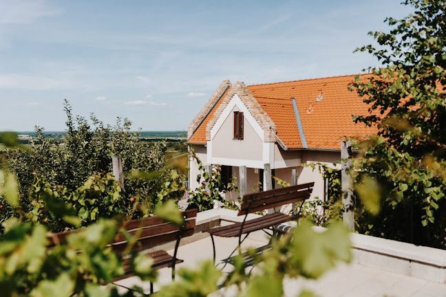 5 Ház Borbirtok Somló - Somlószőlős