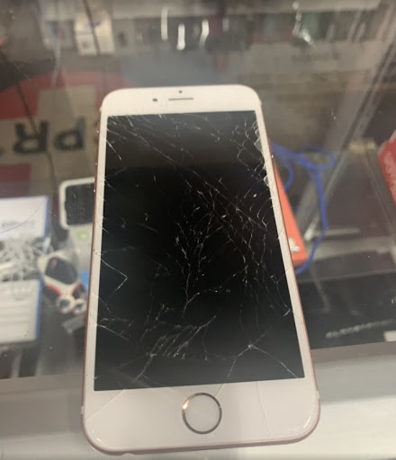 Mobile Phone Repair Shop «CPR Cell Phone Repair Amityville», reviews and photos, 45 Merrick Rd, Amityville, NY 11701, USA