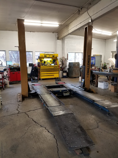 Auto Repair Shop «Case Automotive», reviews and photos, 175 S Front St, Woodburn, OR 97071, USA