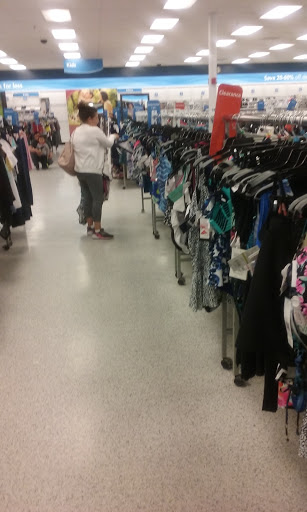 Clothing Store «Ross Dress for Less», reviews and photos, 194 Donahue St, Sausalito, CA 94965, USA