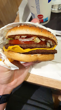 Hamburger du Restaurant de hamburgers McDonald's Paris Rue Du Depart - n°8