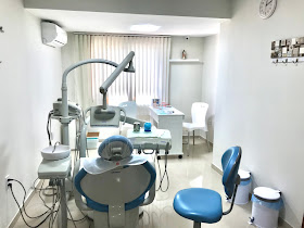 Juliana Assunção Cirurgiã-Dentista