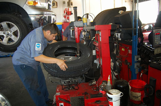 Auto Repair Shop «C & E Tire And Auto Service», reviews and photos, 11901 Indian Rocks Rd, Largo, FL 33774, USA