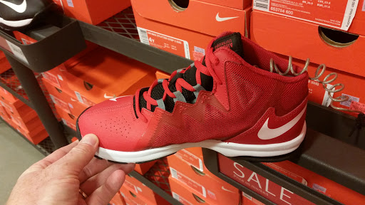 Sporting Goods Store «Nike Factory Store», reviews and photos, 4642 Factory Stores Blvd FF100, Myrtle Beach, SC 29579, USA