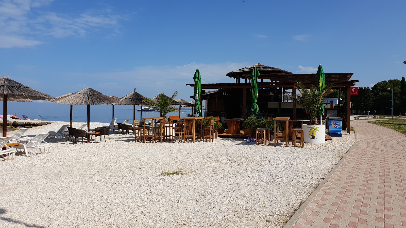 Fotografija Fazana beach z turkizna čista voda površino