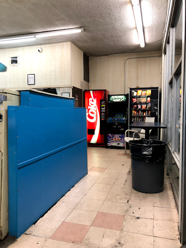 Laundromat «Coin Laundry of Venice», reviews and photos, 1000 Venice Blvd, Venice, CA 90291, USA