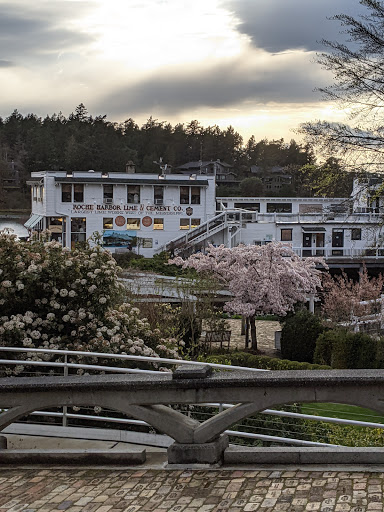 Grocery Store «Roche Harbor Grocery Store», reviews and photos, 248 Reuben Memorial Dr, Friday Harbor, WA 98250, USA