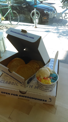 Cookie Shop «Insomnia Cookies», reviews and photos, 402 14th Ave SE, Minneapolis, MN 55414, USA
