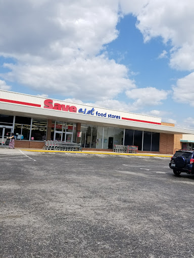 Grocery Store «Save-A-Lot», reviews and photos, 1117 E Commercial St, Springfield, MO 65803, USA