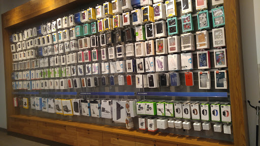 Cell Phone Store «AT&T», reviews and photos, 590 Prairie Center Dr, Eden Prairie, MN 55344, USA