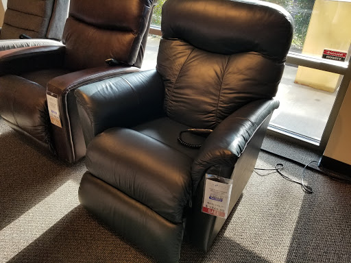 Furniture Store «La-Z-Boy Furniture Galleries», reviews and photos, 10900 Fairfax Blvd, Fairfax, VA 22030, USA