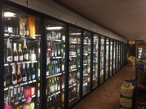 Liquor Store «Lafayette Wine & Liquor», reviews and photos, 30 Lafayette Sq, Vernon, CT 06066, USA