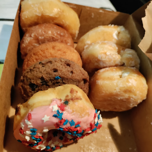 Bakery «Shipley Donuts», reviews and photos, 1602 Aquarena Springs Dr, San Marcos, TX 78666, USA