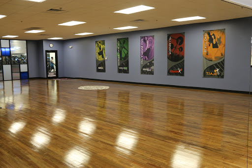 Gym «World Gym», reviews and photos, 1141 NE Vivion Rd, Kansas City, MO 64118, USA