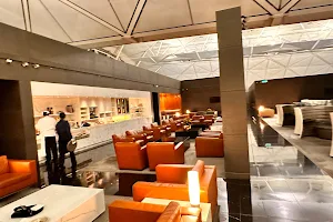 Cathay Pacific - The Wing, First and Business image