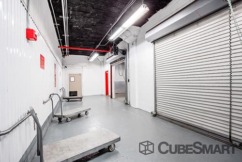 Self-Storage Facility «CubeSmart Self Storage», reviews and photos, 11-25 Wyckoff Ave, Ridgewood, NY 11385, USA