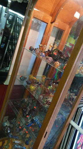 Tobacco Shop «One Love Tobacco & Gifts», reviews and photos, 7116 Gulf Blvd, St Pete Beach, FL 33706, USA