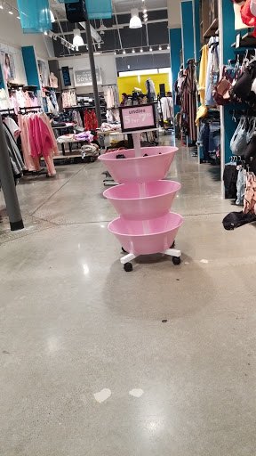 Clothing Store «rue21», reviews and photos, 2223 SE Tualatin Valley Hwy, Hillsboro, OR 97123, USA