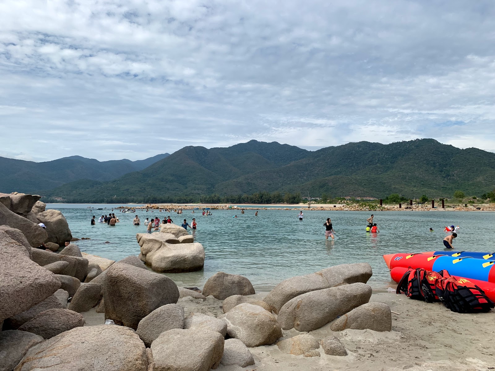 Fotografie cu Ba Bong Beach amplasat într-o zonă naturală