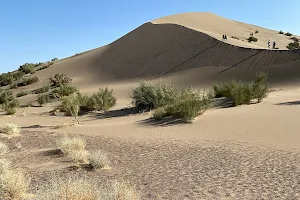 Singing dune image