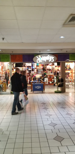 Shopping Mall «Colonial Park Mall», reviews and photos, 4600 Jonestown Rd, Harrisburg, PA 17109, USA