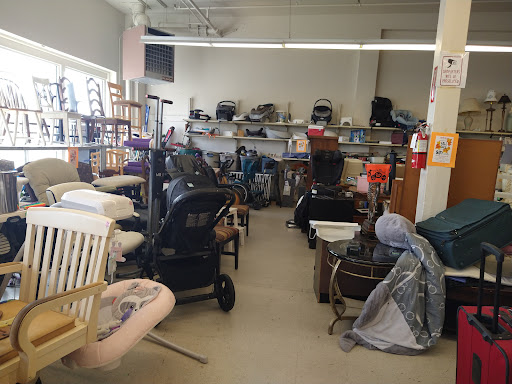 Thrift Store «Thrift Center Thrift Store», reviews and photos, 1060 El Camino Real, San Carlos, CA 94070, USA