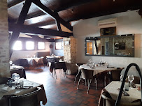 Atmosphère du Restaurant Le Grill à Champagné-les-Marais - n°2