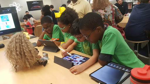 Computer Store «Apple Willowbrook Mall», reviews and photos, 2000 Willowbrook Dr, Houston, TX 77064, USA