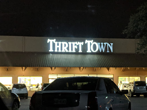 Thrift Store «Thrift Town», reviews and photos, 5700 Manchaca Rd #240, Austin, TX 78745, USA