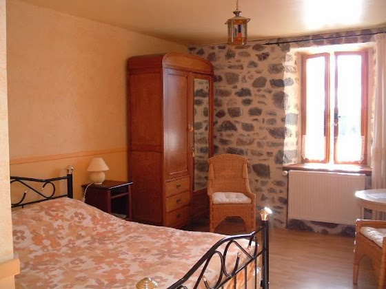 Chambres Chambre d'hôtes Domaine de Bos 63810 Bagnols