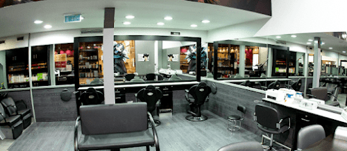Salão de cabeleireiro SANJAM - Cabeleireiros | Bom Sucesso Porto