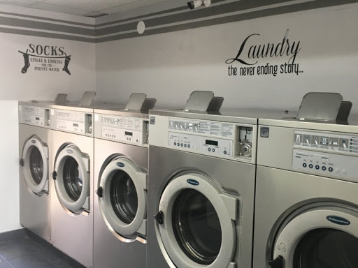 Laundromat «Fluff and Fold Lavanderia», reviews and photos, 5042 Warner Ave, Huntington Beach, CA 92649, USA