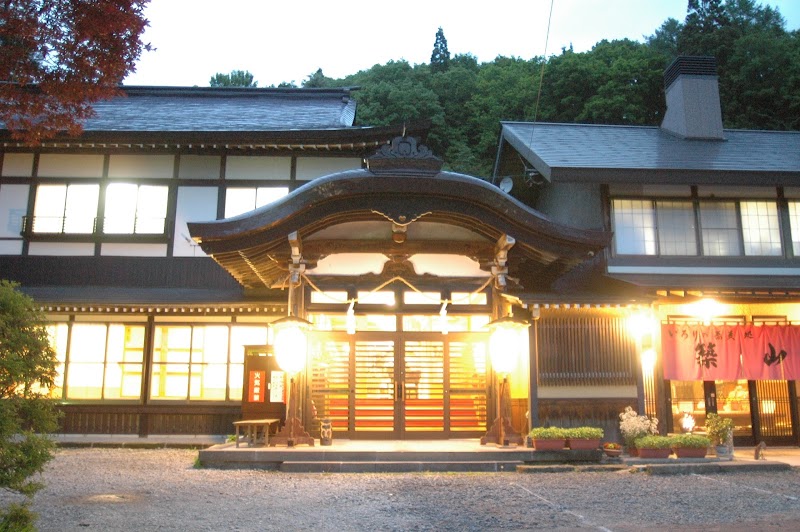 戸隠神社宿坊 いろりの蕎麦処 築山