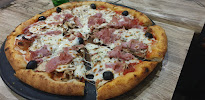 Pizza du PIZZERIA DEL MAESTRO AU FEU DE BOIS à Paris - n°8