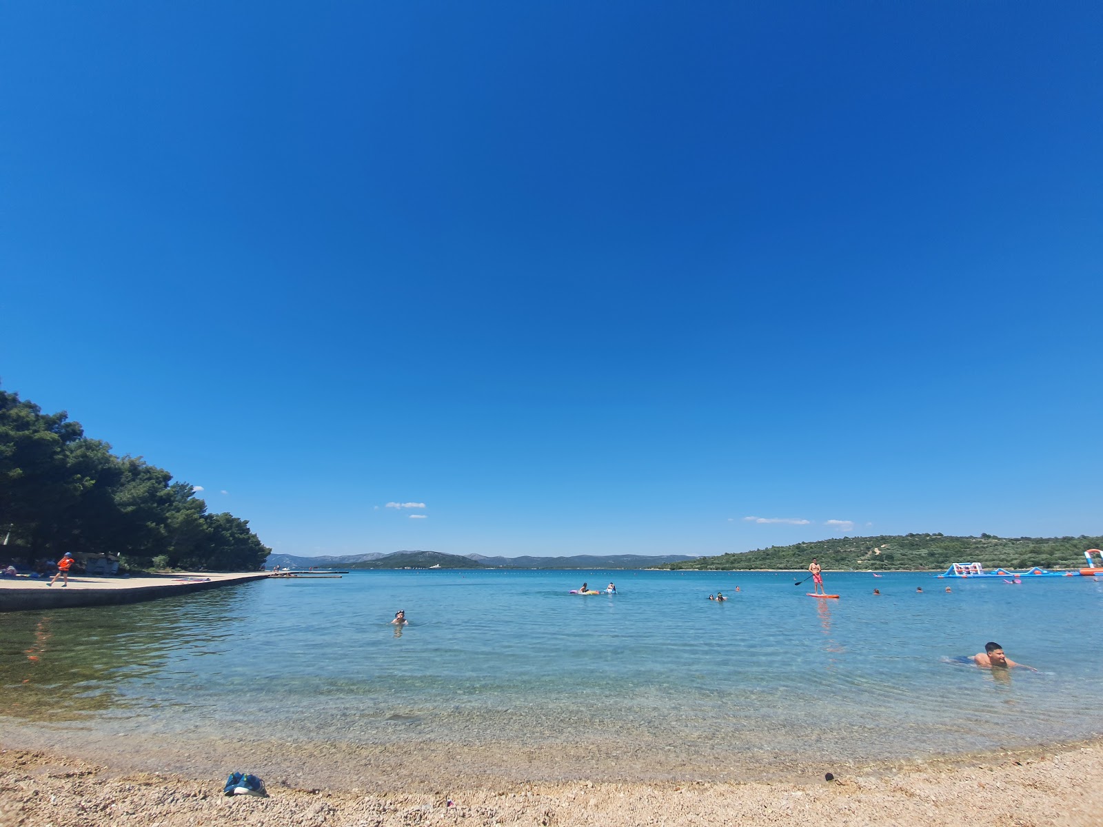 Photo de Jazina beach - recommandé pour les voyageurs en famille avec des enfants